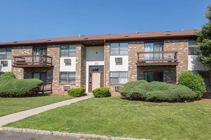 1 & 2 Bedroom Apartments for Rent in Edison, NJ